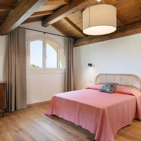 Hillview Near Florence With Pool
