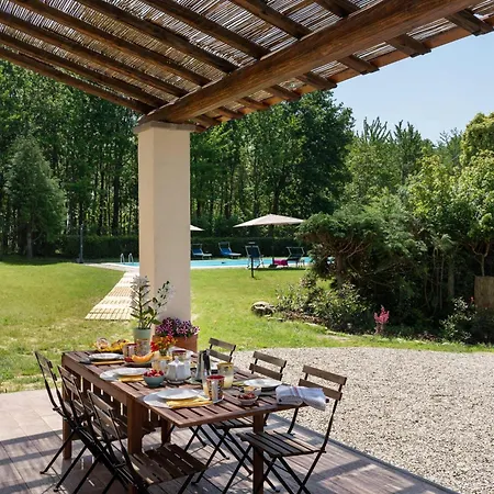Vila Hillview Near Florence With Pool