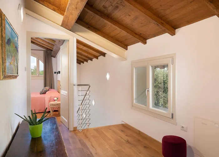 Villa Hillview Near Florence With Pool *